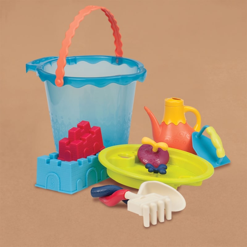 B.Toys Shore Thing Large Bucket Set With 8 Accessories