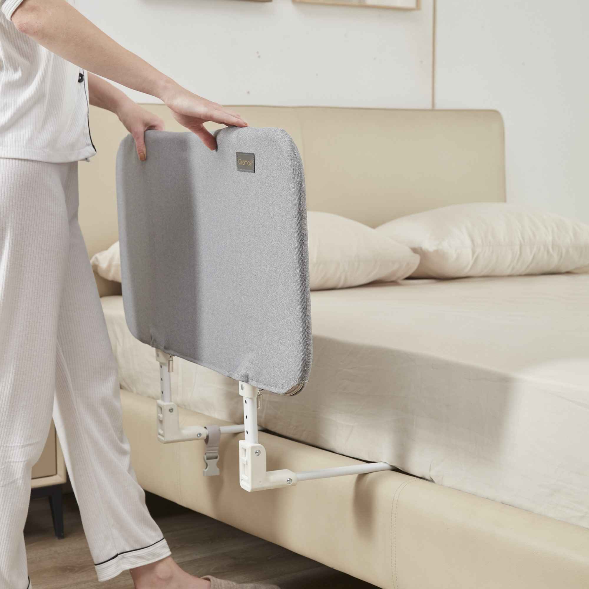 Gromast Portable Bedrail