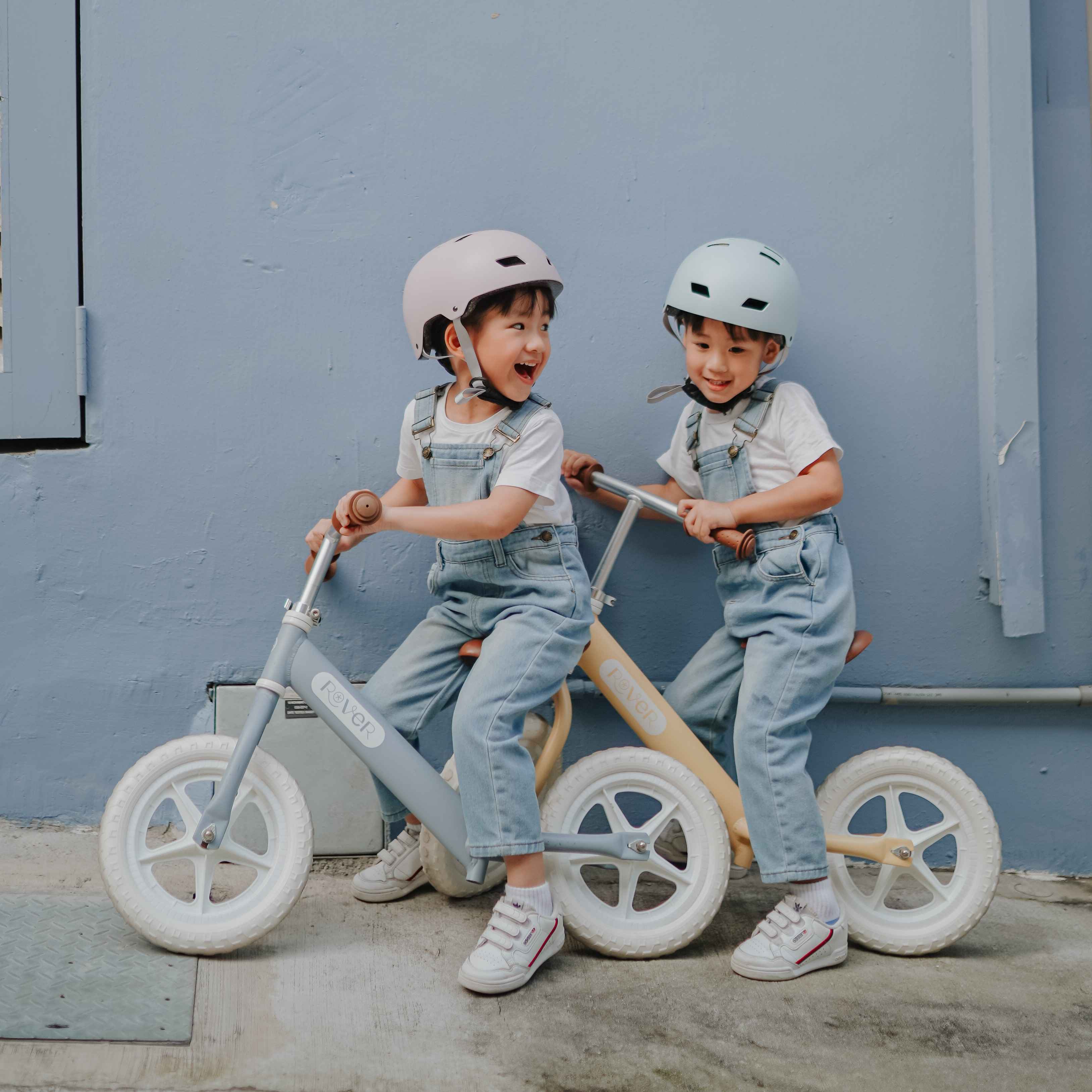 (DNU) Blueberry Rover Bikes Balance Bike + Helmet (Available In Assorted Sizes & Colours)