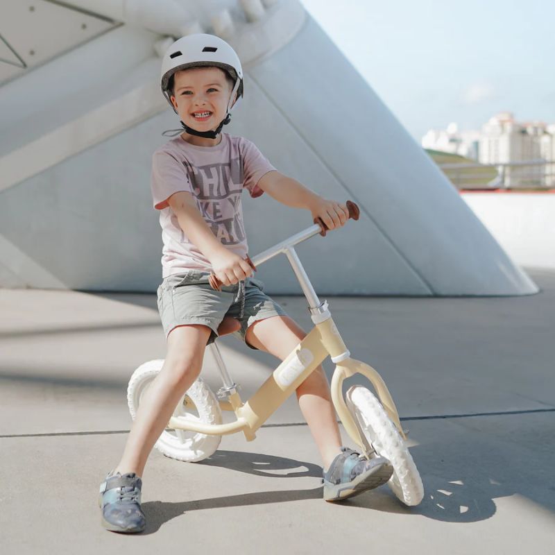(DNU) Blueberry Rover Bikes Balance Bike + Helmet (Available In Assorted Sizes & Colours)